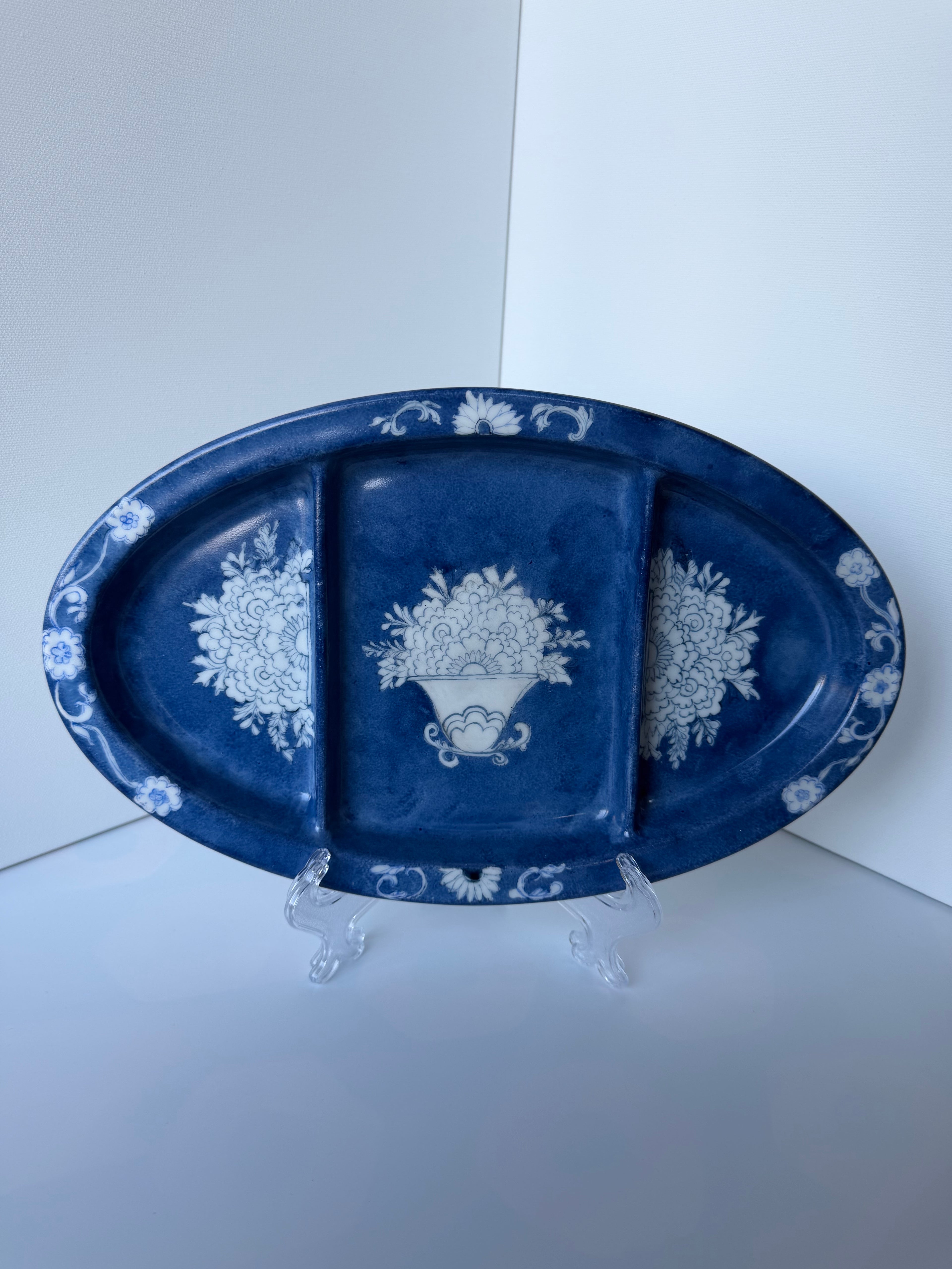 Vintage Schönwald hors d'oeuvre dish, German porcelain from the 1920s, entirely hand-painted in cobalt blue by L. Poussart.