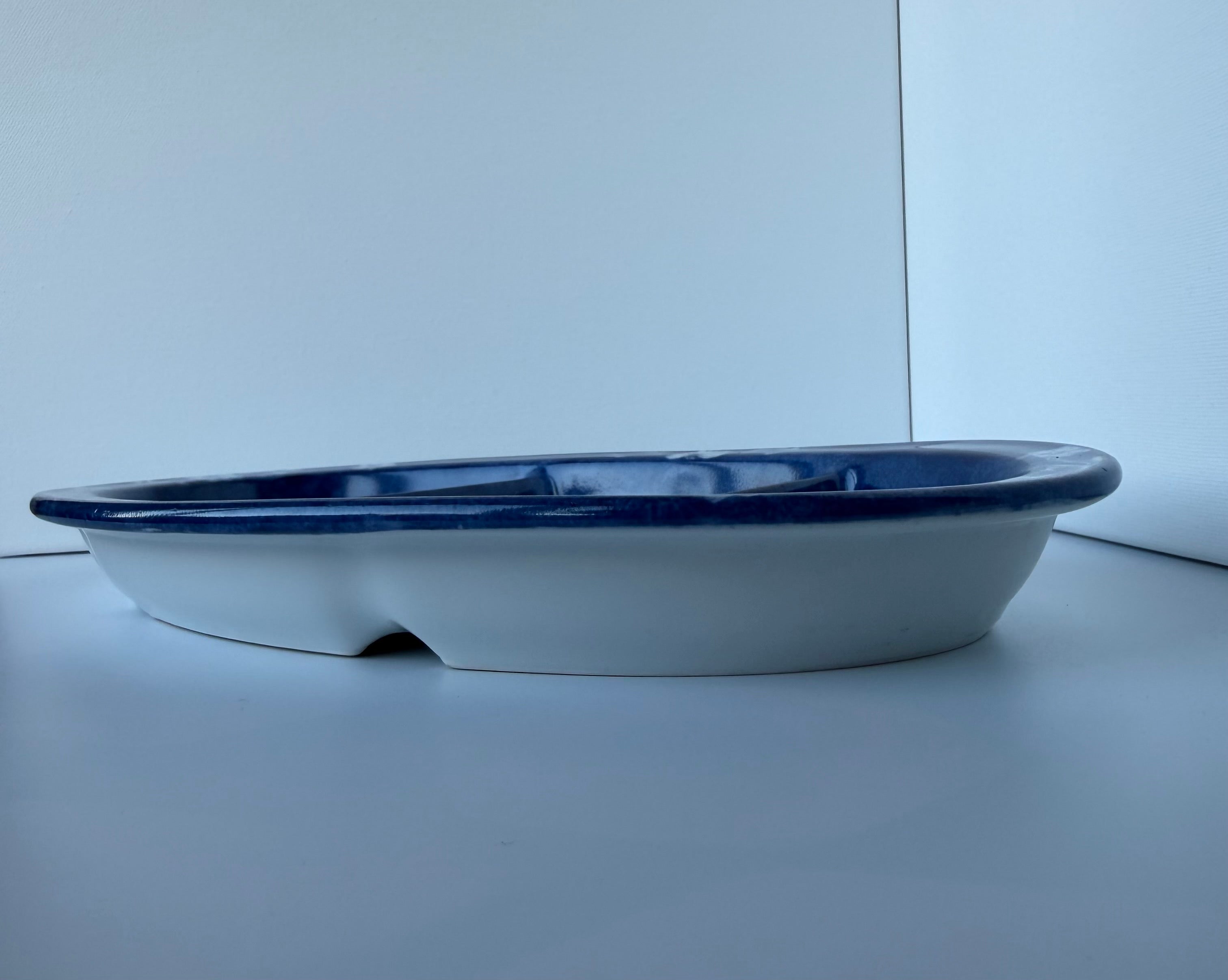 Vintage Schönwald hors d'oeuvre dish, German porcelain from the 1920s, entirely hand-painted in cobalt blue by L. Poussart.