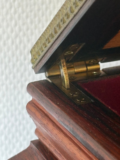 High-quality, mid-20th-century Louis XVI style jewellery caskets with hand-laid floral marquetry and fine ormolu mounts