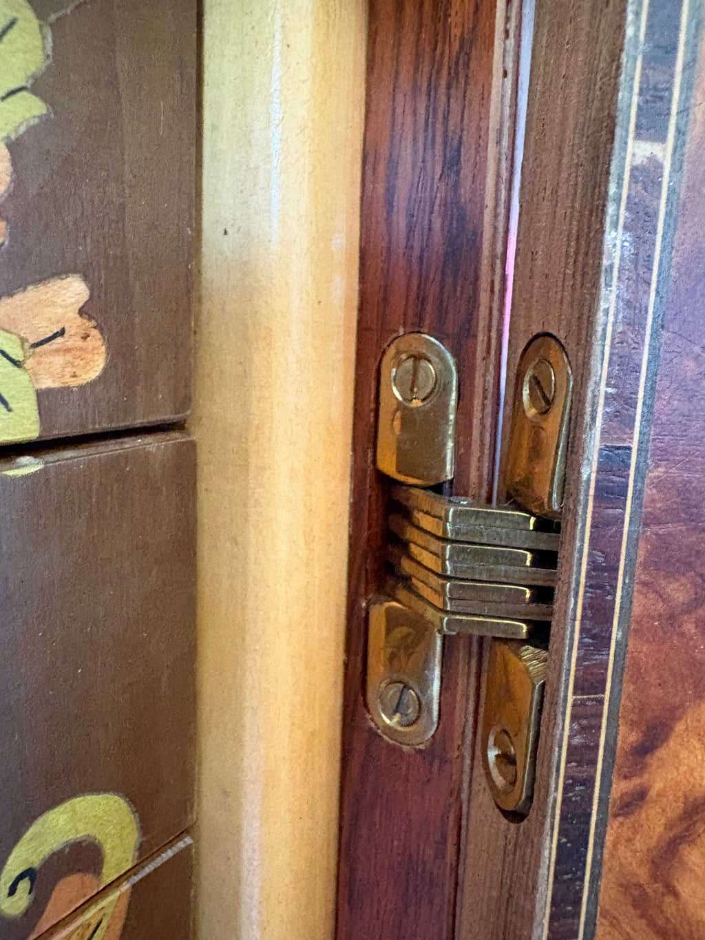 High-quality, mid-20th-century Louis XVI style jewellery caskets with hand-laid floral marquetry and fine ormolu mounts